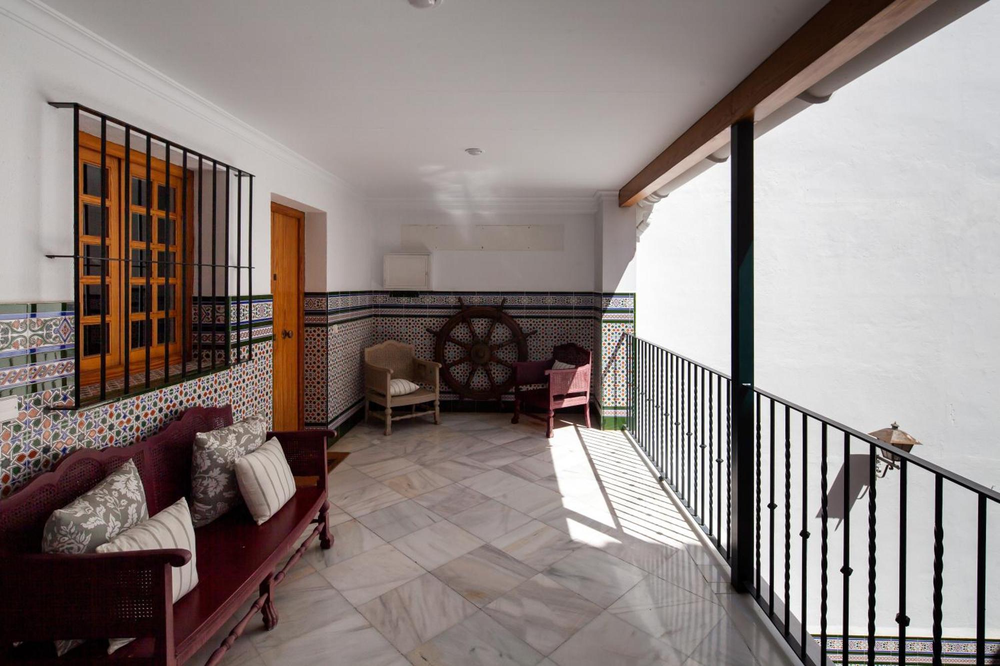 Apartamento Wonderful 3 Bedroom Flat In The Heart Of Triana Sevilla